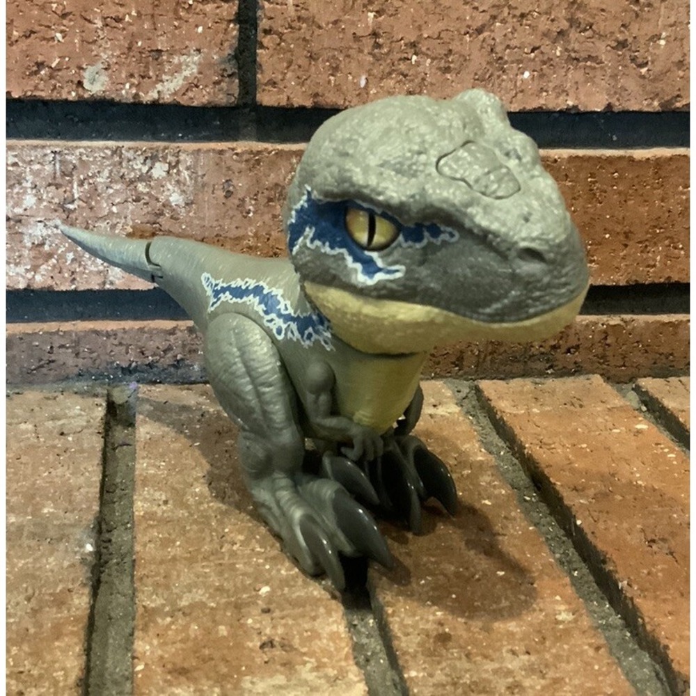 Jurassic World Primal Pal Velociraptor Electronic Toy Sounds/Moves‎